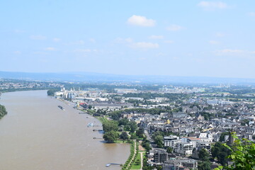 Obraz premium Hafenbereich Andernach bei Hochwasser