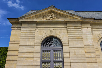 Obraz premium Fragment of Orangery building (built in 1686) in beautiful public Parc de Sceaux near old grand country house in Sceaux, Hauts-de-Seine, not far from Paris, France.