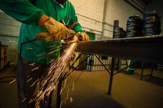 Trabalho industrial, por dentro de uma industria