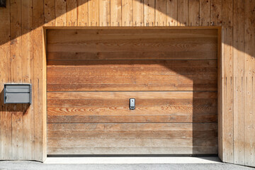 wooden_garage_door