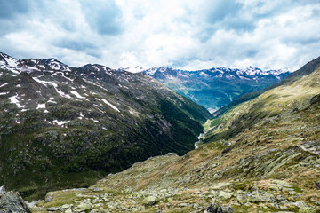 Fototapeta na wymiar beautiful summer scenery in otztal alps in austria