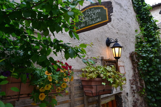 Stretto Bilder Durchsuchen 9,161 Archivfotos, und