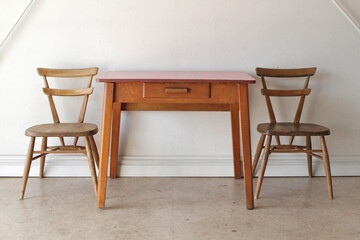 retro kitchen table