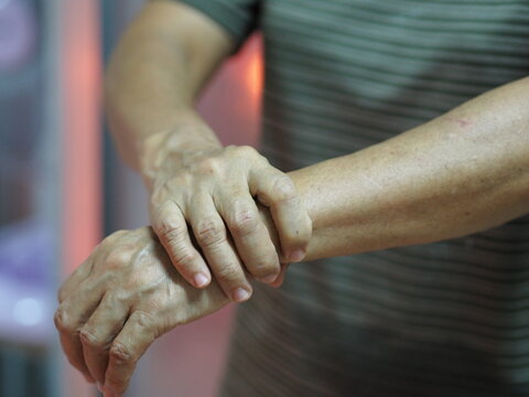 Guillan Barre Syndrome, Vaccine covid-19 coronavirus Treatment, woman holding hands rare disorder body immune system attacks nerves