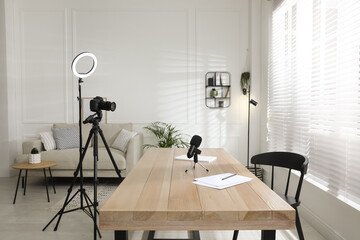 Ring light, camera and microphone for blogging in room