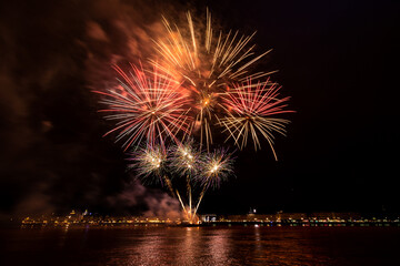 Feu d'artifices 14 juillet Bordeaux Fête nationale 