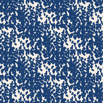 Indigo tie dye shibori vector seamless pattern. Minimalist geometric oriental  tile repeat in navy blue and off white. Organic texture. Japanese traditional print.

