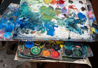 Artistic  paints and palette