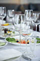 table setting in restaurant