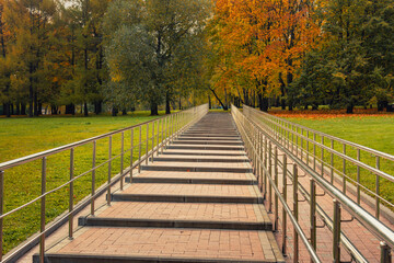 Fototapeta na wymiar Kolomenskoye park on autumn day. Moscow