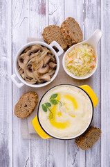 Mashed potatoes with butter