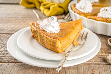 Traditional Autumn Pumpkin Pie