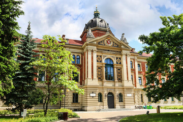 Obraz premium KRAKOW, POLAND - JUNE 14, 2021: The old building of University of Economics