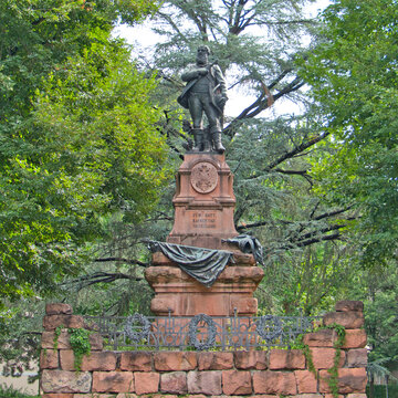 Das Denkmal des Tiroler Freiheitsk&auml;mpfers Andreas Hofer in der N&auml;he des Meraner Hauptbahnhofs