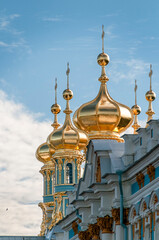 Fototapeta na wymiar Golden domes of chapel at Catherine Palace