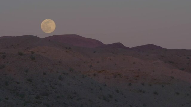 Moonrise over Mojave Desert USA 4x normal speed.
