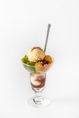 抹茶パフェ　Parfait (sundae) using matcha (Japanese powder tea) 