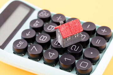 Small house model on the calculator button