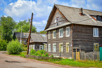 Fototapeta na wymiar Old wooden house in Vyshny Volochek