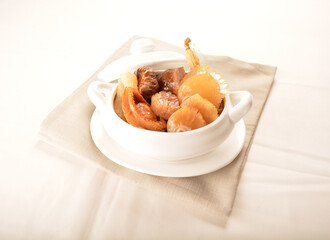 luxury mini buddha jump over the wall braised mixed premium seafood in clay pot with scallop, abalone, sea cucumber and shark fin hot soup asian halal menu