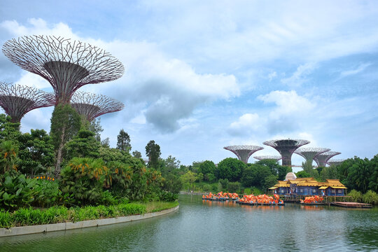 Gardens By The Bay, Lush Tropical Park With A Futuristic Lake And Super Trees That Stand Out Above All The Rest Of Nature, Singapore