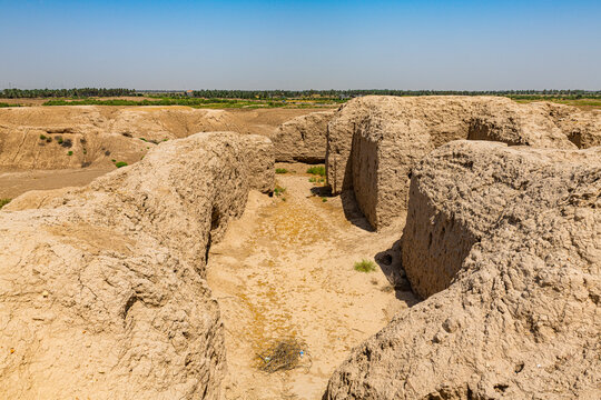 The ruins of the Sumerian town of Kish, Iraq