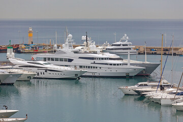 Fototapeta na wymiar Yachts Marina Cannes France