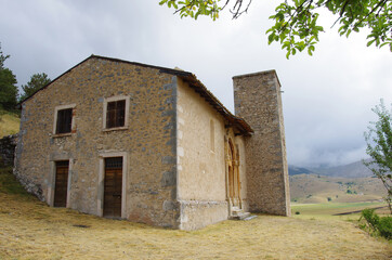 Obraz premium Rocca Pia: Church of the Madonna del Casale. Reported since the beginning of the fourteenth century, it is located near the plateau of the Cinquemiglia, erected by Carlo D'Angiò as a symbol of victory