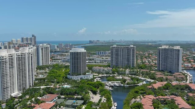 Williams Island Coastline Aerial Pan