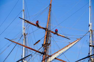 Tall Ship Mast Crew Rigging Sails 