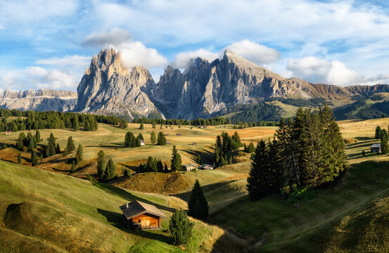 Hut in Alpe di Siusi - Seiser Alm, Dolomites Italy