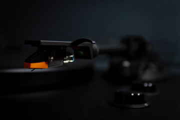 Vinyl record, musical accompaniment