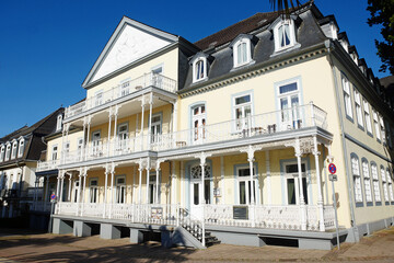 Fototapeta premium Bad Pyrmont Historische Fassade am Brunnenplatz