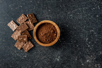 Nutty chocolate with hazelnuts and cocoa powder.