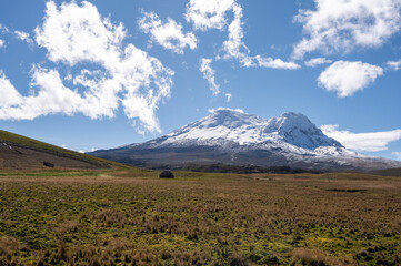 Paisaje con nevado