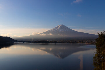 早朝の富士山