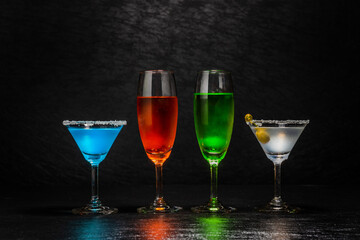 カクテル　Pictures of beautifully colored cocktails