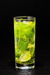 カクテル　Pictures of beautifully colored cocktails