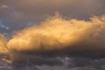Obraz na płótnie Canvas Colourful Clouds in the Evening