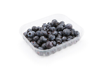 Bandeja de arándanos fondo blanco