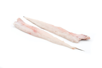 Pescadilla fresca filateada fondo blanco