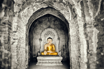 Buddha in one the temples of Bagan, Myanmar/Birma.