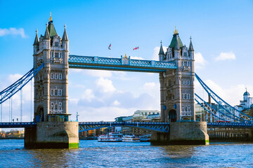 Fototapeta na wymiar Tower drawbridge in Central London over the river Thames.
