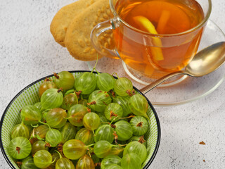 green tea with lemon