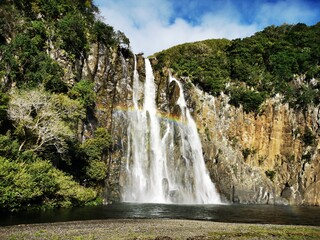 Niagara fall and volcanic rock