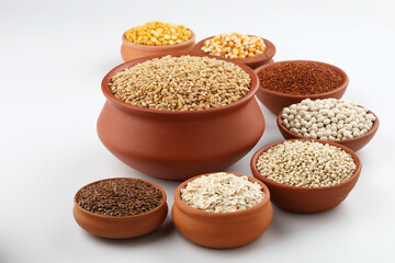 Whole wheat Atta with multigrains, soya,ragi,maize,chana,jowar,bajara,oats and flax seeds