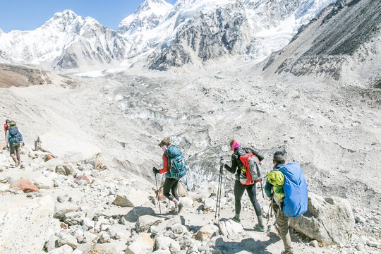 Climbing team hiking to Everest Basecamp