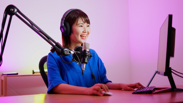 コメントを読む動画配信者　youtuber