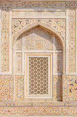 Fototapeta na wymiar Beautiful decorated window of baby Taj
