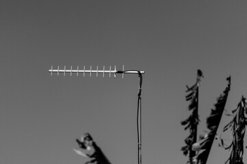 Silhouette of a antenna in a P&B
